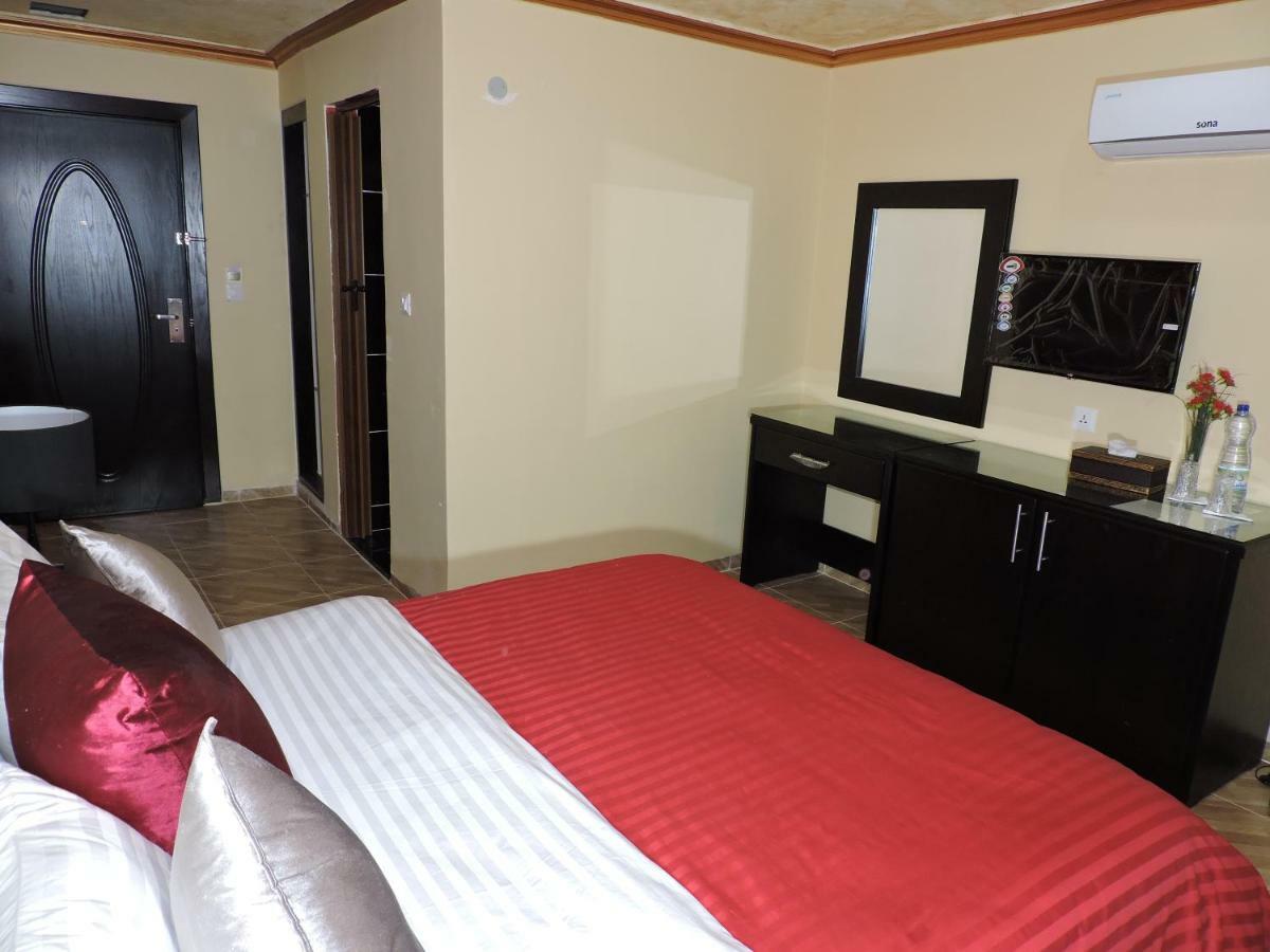 Valentine Inn Luxury Wadi Musa Exterior foto