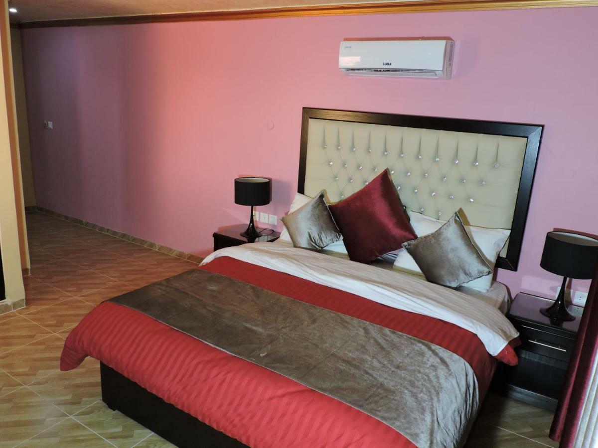 Valentine Inn Luxury Wadi Musa Exterior foto