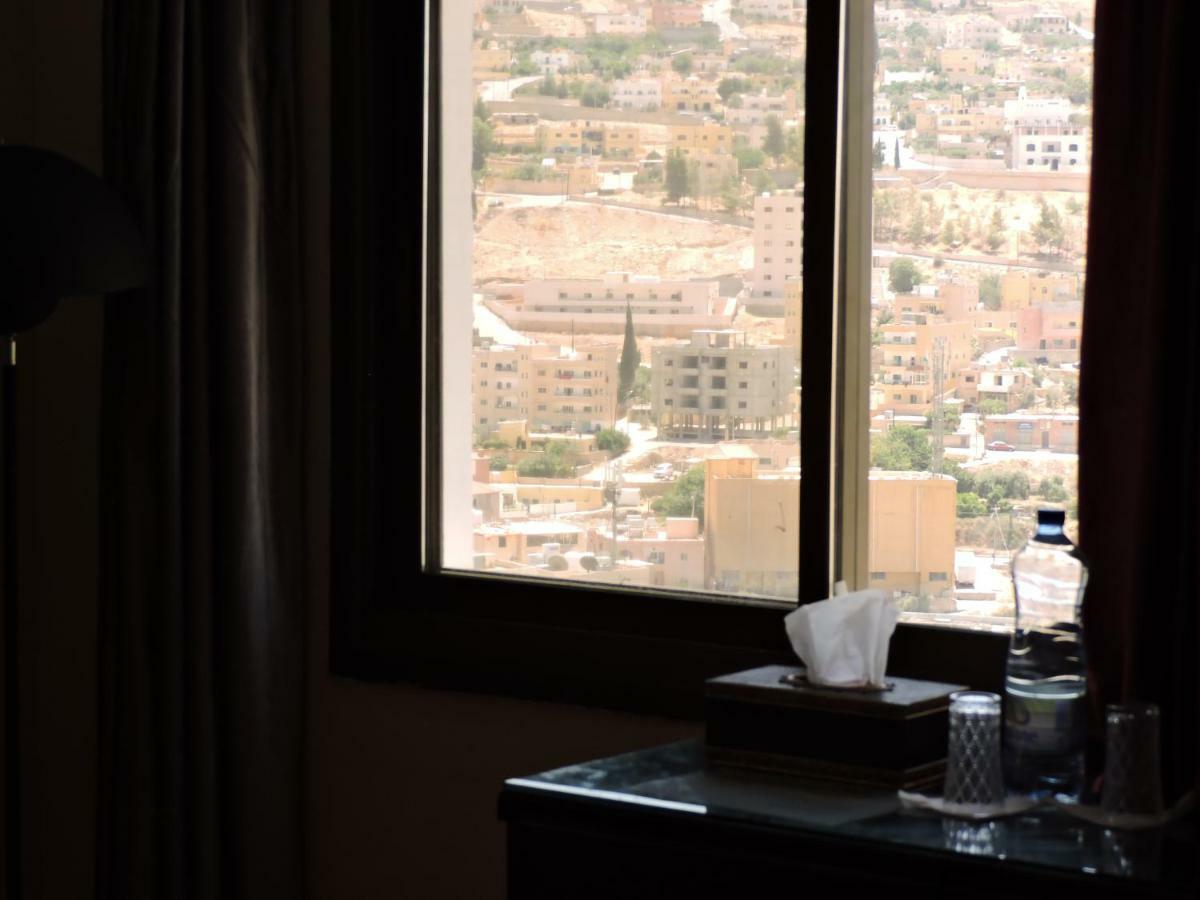 Valentine Inn Luxury Wadi Musa Exterior foto