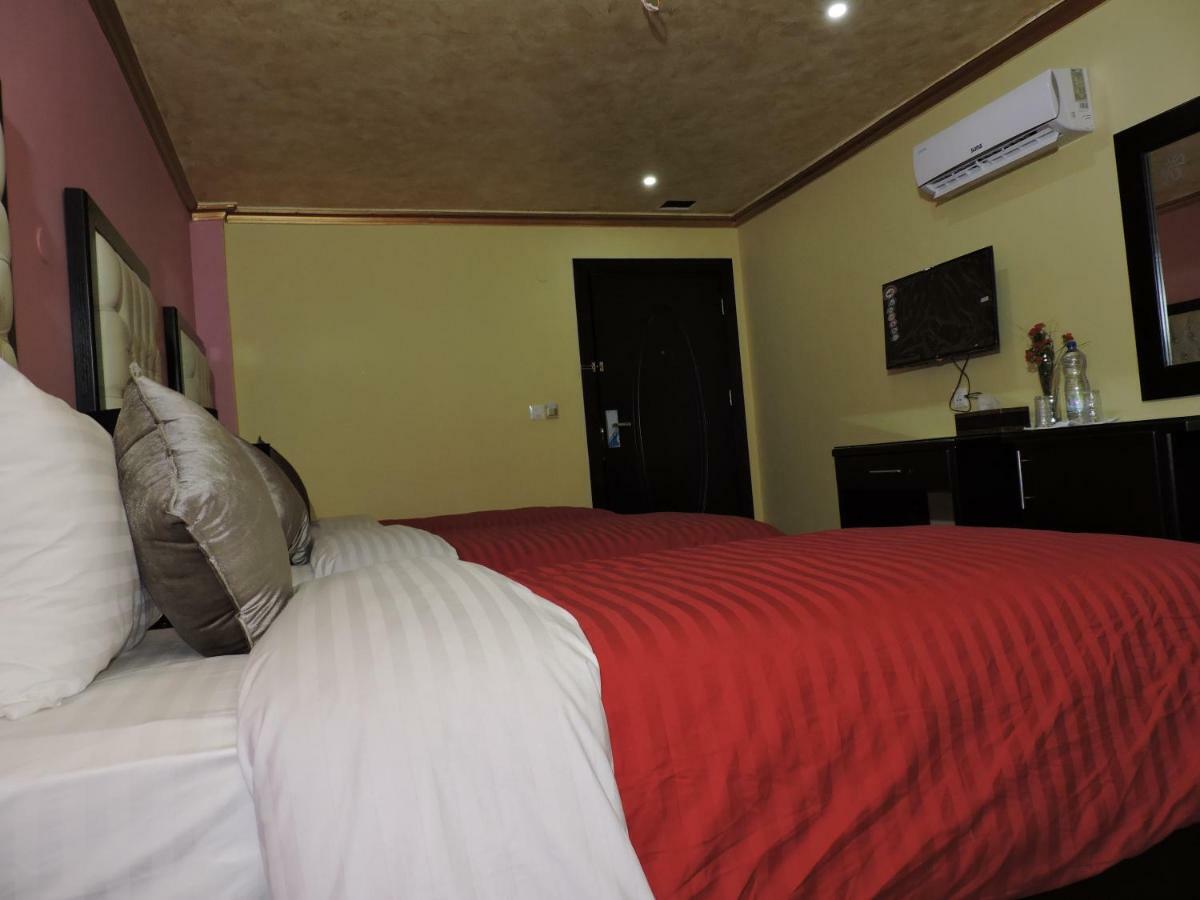 Valentine Inn Luxury Wadi Musa Exterior foto