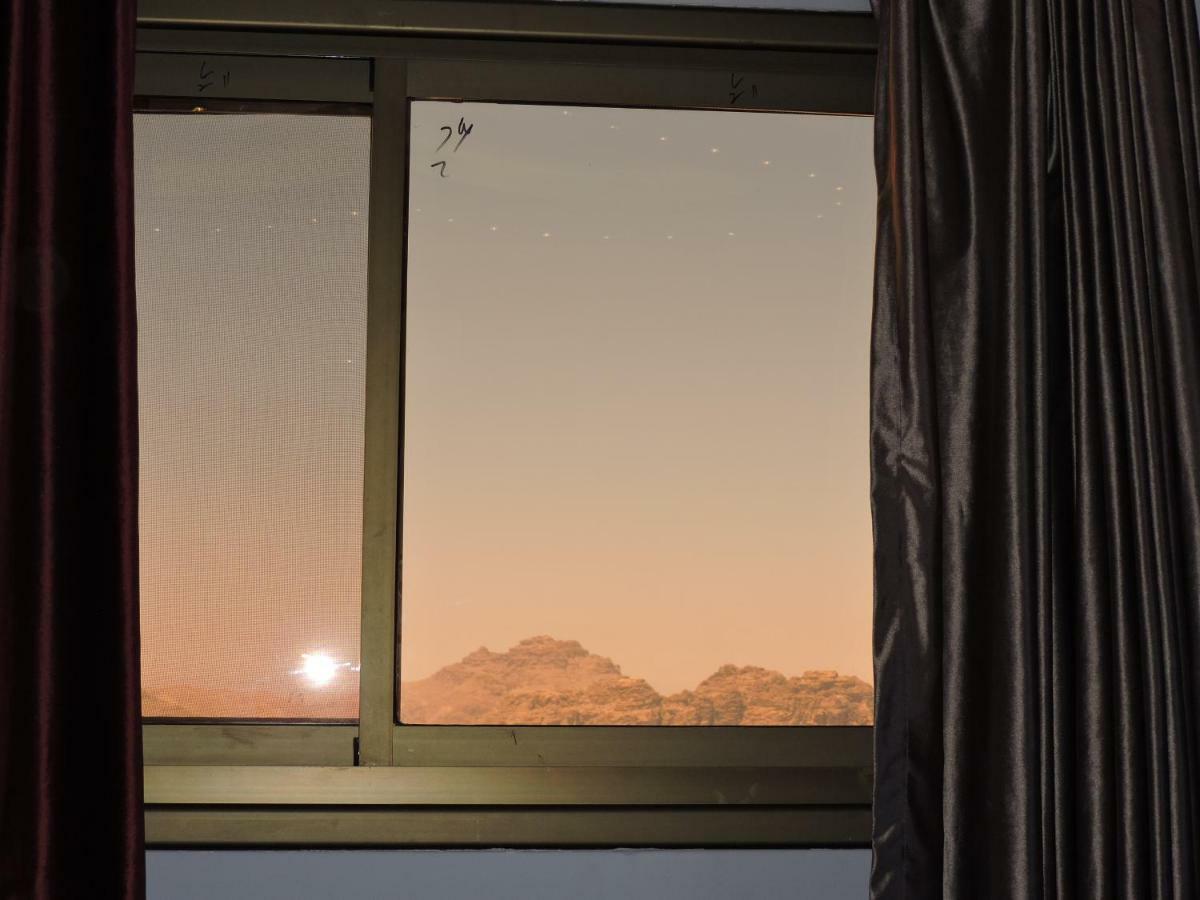 Valentine Inn Luxury Wadi Musa Exterior foto