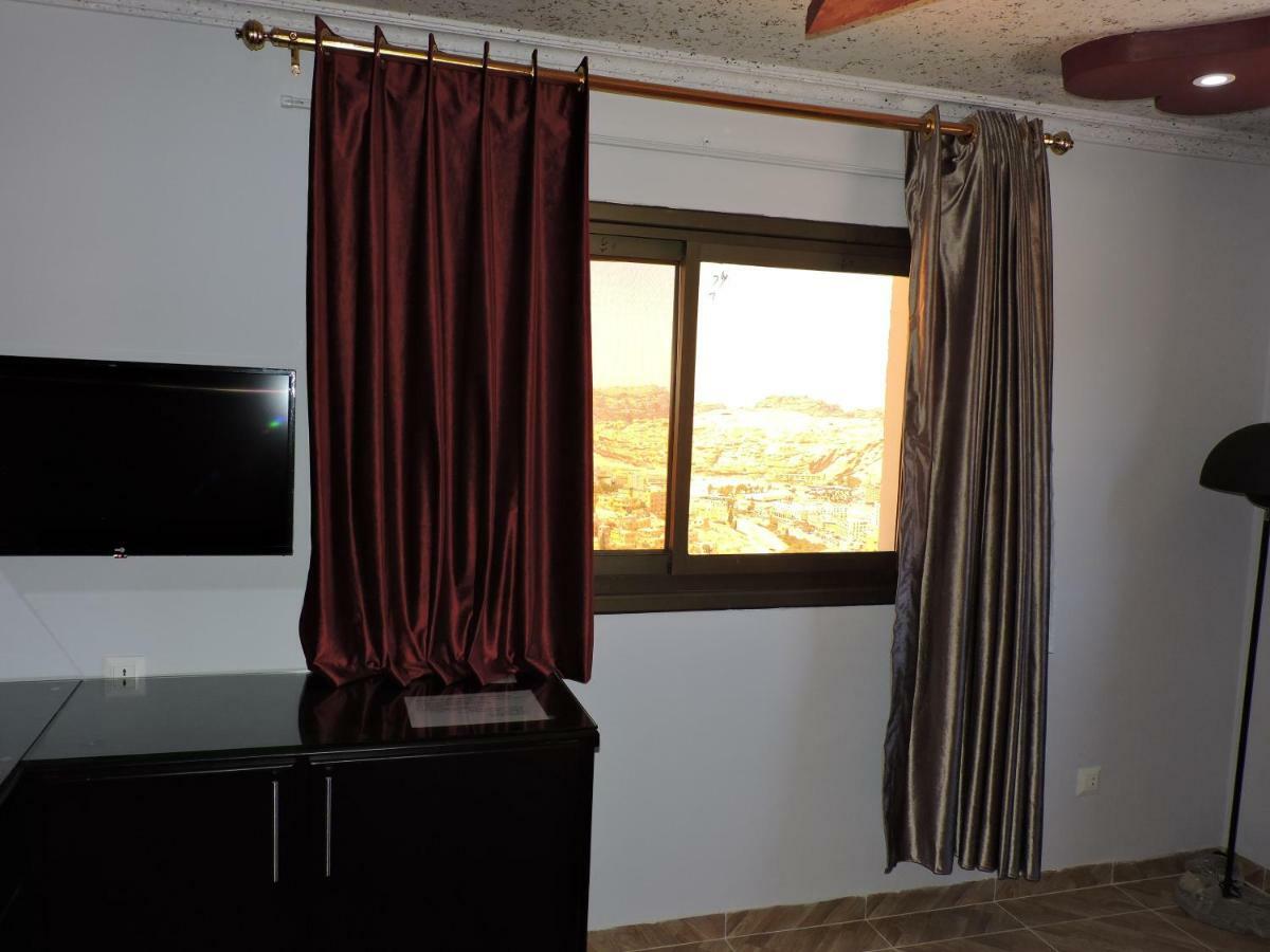 Valentine Inn Luxury Wadi Musa Exterior foto
