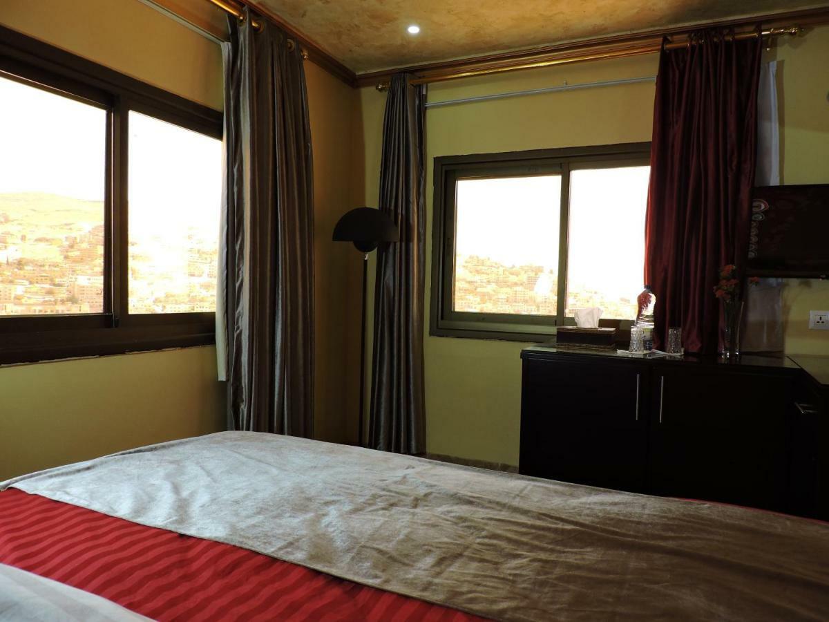 Valentine Inn Luxury Wadi Musa Exterior foto