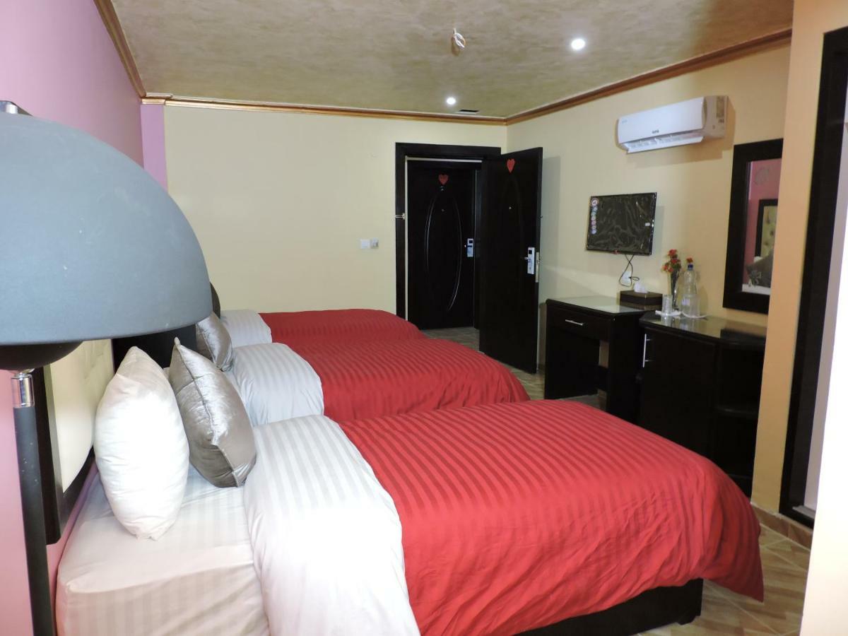 Valentine Inn Luxury Wadi Musa Exterior foto